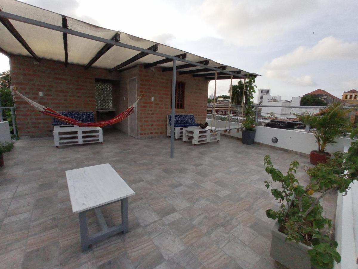 La 10B Hostel Cartagena Exterior photo